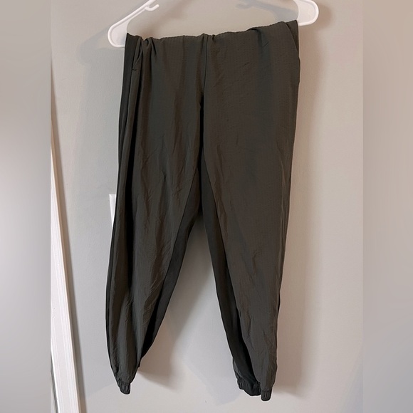 ATHLETA Women’s Textured Brooklyn Jogger - Picture 5 of 5